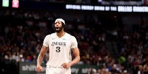 浓眉谈被湖人交易：当我接到电话时 我还以为他们在开玩笑