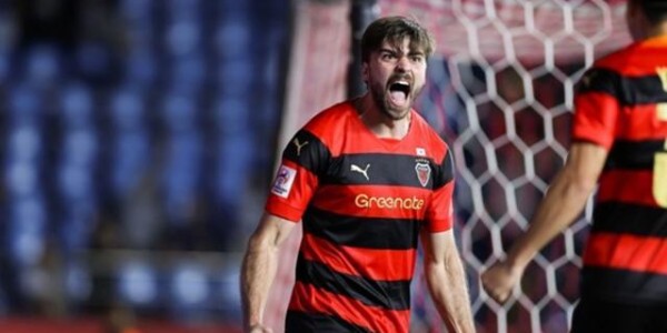 星空体育-惊曝泰山寻枪力压全北海港 意中人曾两破三镇球门