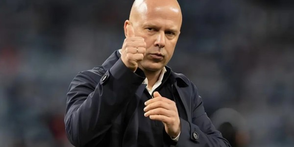 星空体育下载-利物浦0-1折戟魔鬼主场！斯洛特百场成笑话！安菲尔德能翻盘？|加拉塔萨雷|本菲卡足球俱乐部|安菲尔德球场|科纳特|欧冠_新浪体育_新浪新闻