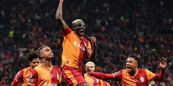 星空体育下载-利物浦0-1折戟魔鬼主场！斯洛特百场成笑话！安菲尔德能翻盘？|加拉塔萨雷|本菲卡足球俱乐部|安菲尔德球场|科纳特|欧冠_新浪体育_新浪新闻