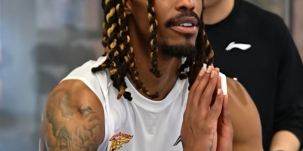 星空体育-广东训练更新！徐杰欺负阿旺，崔永熙麦考尔大汗，奎因萨姆纳搞怪|力量训练|杜润旺|力量|国家队|复出_新浪体育_新浪新闻