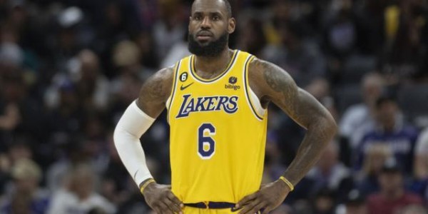 星空体育官网-湖人管理层为何选择躺平？詹姆斯需要向现实低头