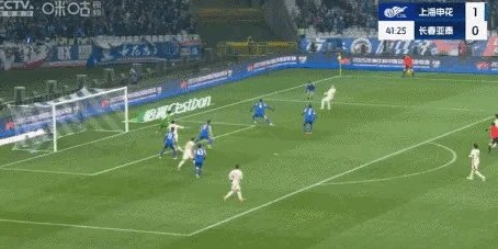星空体育下载-【中超】米内罗首球路易斯绝杀 申花2比1战胜亚泰