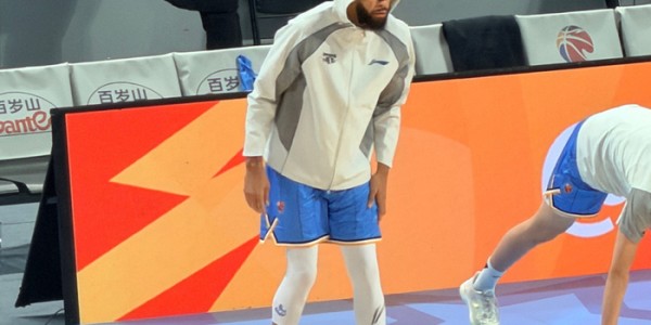 北京送四川24连败！周琦4中4砍11+7 麦基首秀12+6+3低开高走秀暴扣|卡迪姆赛|方硕|贝利|陈盈骏|贾维尔-麦基_新浪体育_新浪新闻